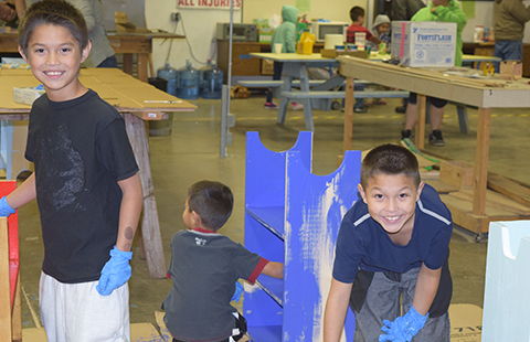 TVTC student’s three children enjoying a family day visit of the facility.